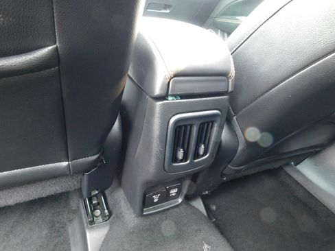 Used 2018 Jeep Compass Limited w/ Navigation Group AWD/4WD image 14