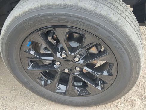 Used 2022 Jeep Wrangler Unlimited Sahara w/ Safety Group image 6