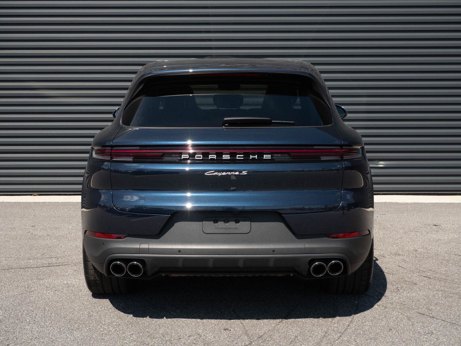 Used 2026 Porsche Cayenne S AWD/4WD image 30