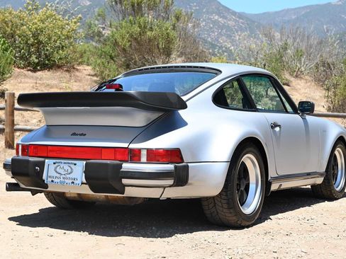 Used 1987 Porsche 911 Carrera RWD image 4