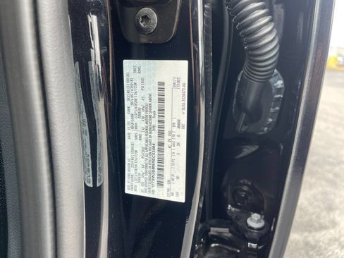 Used 2024 Ford F250 Lariat w/ Lariat Ultimate Package AWD/4WD image 32
