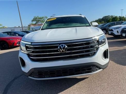 Used 2024 Volkswagen Atlas SE AWD/4WD image 7
