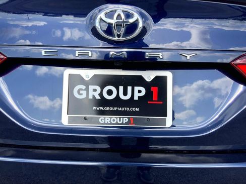 Used 2022 Toyota Camry SE FWD image 10