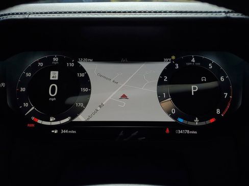 Used 2025 Land Rover Range Rover Long Wheelbase Autobiography image 16