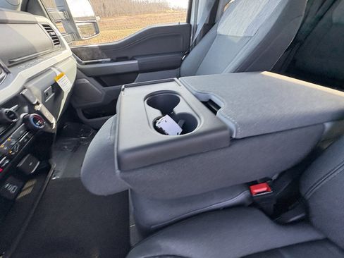 New 2026 Ford F350 XLT w/ XLT Premium Package AWD/4WD image 37