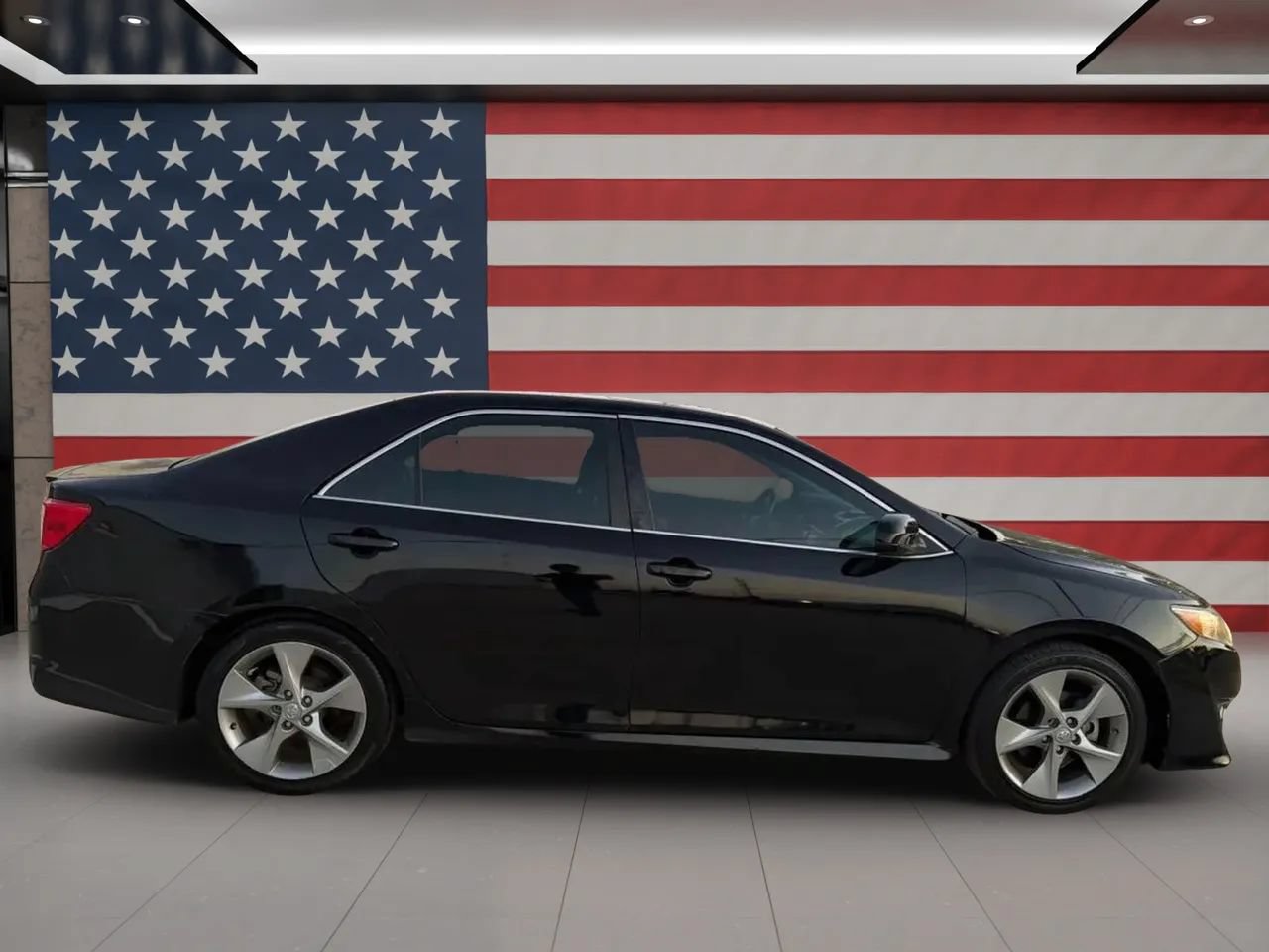 Used 2012 Toyota Camry SE FWD image 5