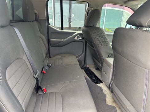 Used 2018 Nissan Frontier SV RWD image 12