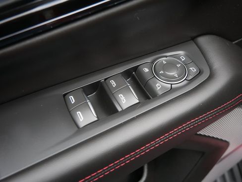 Certified 2025 GMC Yukon XL AT4 Ultimate w/ LPO, Floor Liner Package AWD/4WD image 16