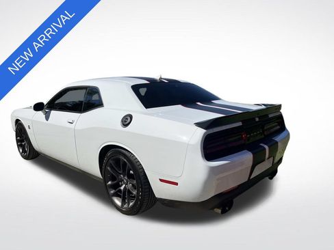Used 2022 Dodge Challenger R/T Scat Pack RWD image 5
