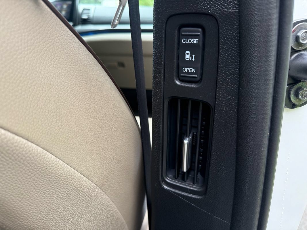 Used 2023 Honda Odyssey Elite image 41