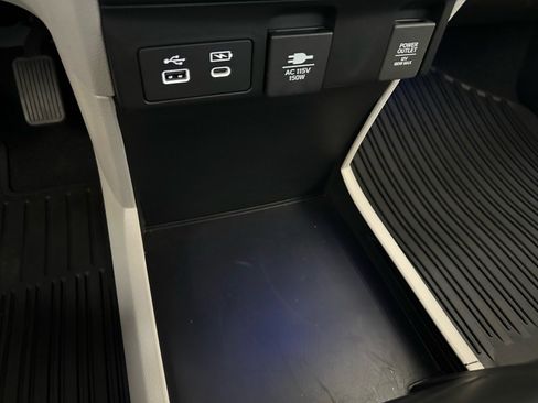 Used 2025 Honda Odyssey Elite image 37