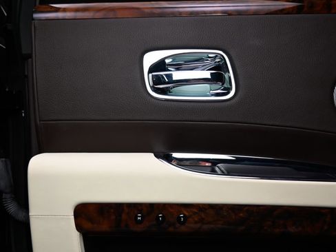 Used 2012 Rolls-Royce Ghost RWD image 62