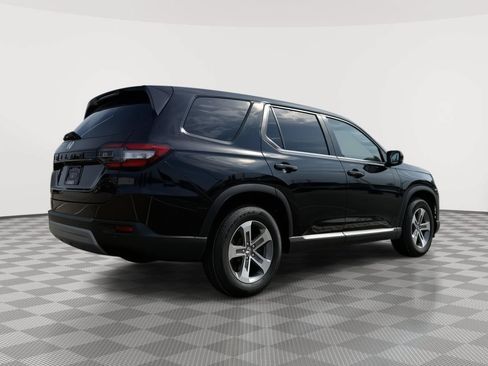 Used 2025 Honda Pilot EX-L image 6