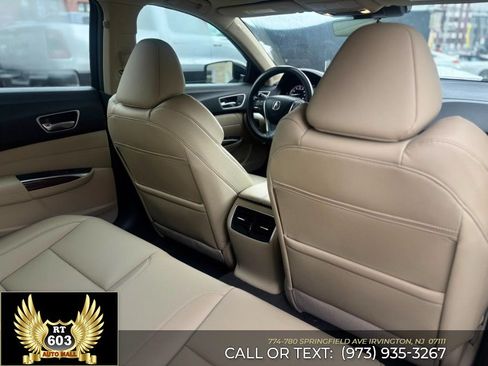 Used 2018 Acura TLX FWD image 15
