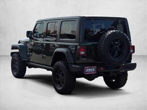 Used 2022 Jeep Wrangler Unlimited Sahara w/ Cold Weather Group AWD/4WD image 8