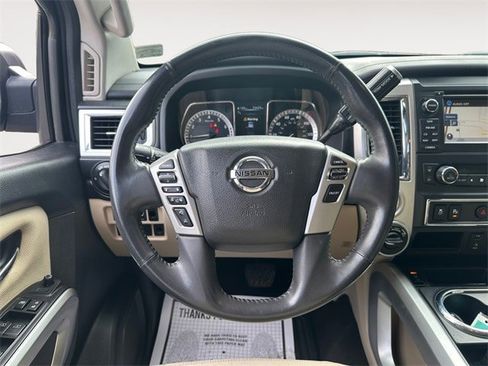 Used 2017 Nissan Titan SV image 12