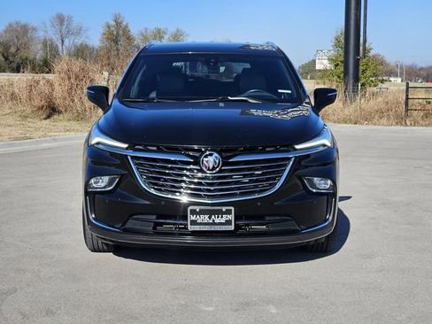 Used 2024 Buick Enclave Premium image 2