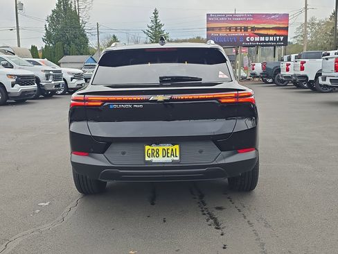 New 2026 Chevrolet Equinox EV LT image 8