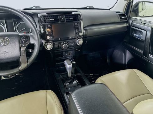 Used 2022 Toyota 4Runner TRD Off-Road AWD/4WD image 19