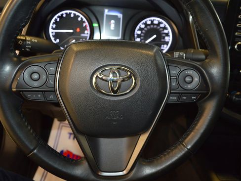 Used 2023 Toyota Camry SE image 18