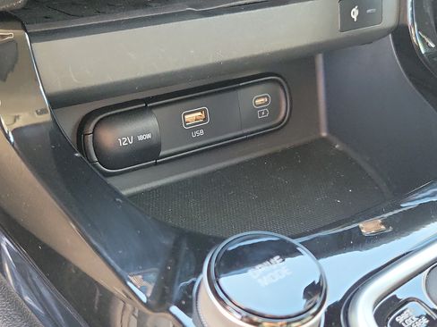 Used 2026 Kia Seltos EX FWD image 27