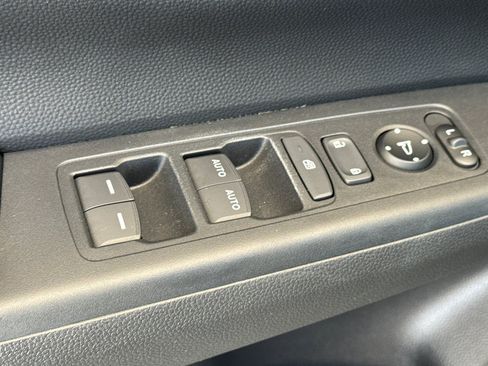 Used 2025 Honda CR-V Sport image 13
