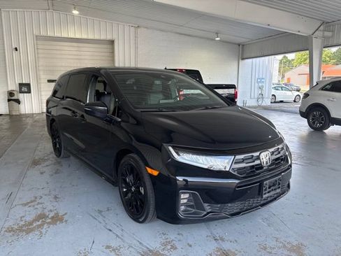 Used 2025 Honda Odyssey Sport-L image 2