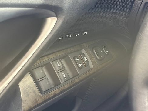Used 2011 Lexus IS 250C w/ Luxury Pkg RWD image 34