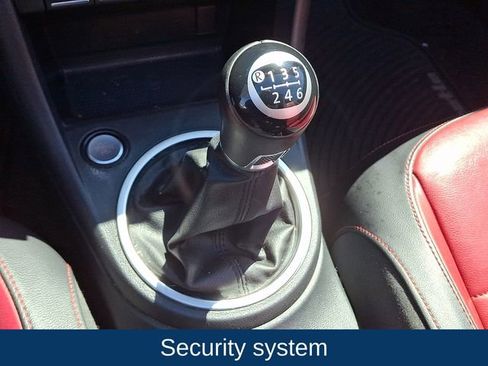 Used 2013 Volkswagen Beetle 2.0T image 11