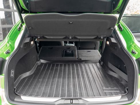 Used 2022 Maserati Levante Trofeo image 43