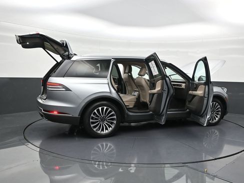 Used 2023 Lincoln Aviator Reserve image 34