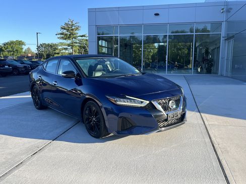 Used 2019 Nissan Maxima 3.5 SL w/ Floor Mat Group FWD image 2