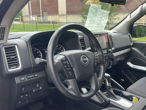 Used 2024 Nissan Frontier SV w/ SV Convenience Package AWD/4WD image 10