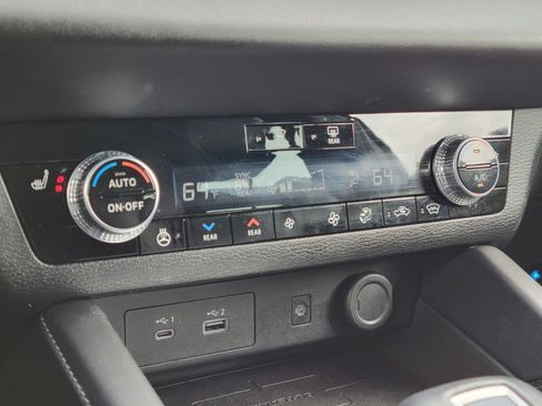 Used 2023 Mitsubishi Outlander SEL image 23