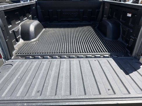 Used 2025 Chevrolet Silverado 1500 LT AWD/4WD image 25