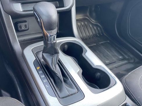Used 2022 Chevrolet Colorado LT w/ Fleet Safety Package RWD image 25