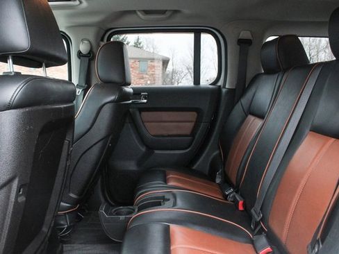 Used 2008 HUMMER H3 Luxury image 28