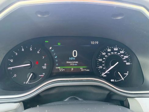 Used 2021 Toyota Avalon XLE image 16