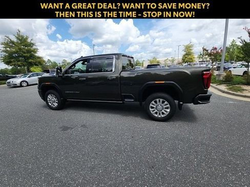 Used 2022 GMC Sierra 3500 Denali w/ Denali Ultimate Package AWD/4WD image 10