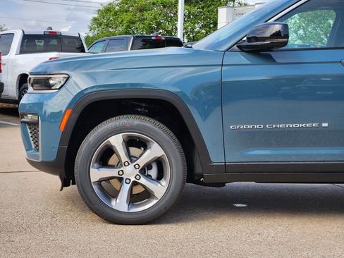 New 2026 Jeep Grand Cherokee Limited AWD/4WD image 6