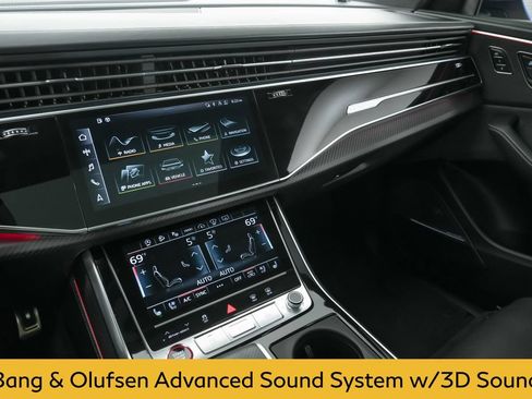 Used 2024 Audi RS Q8 AWD/4WD image 22