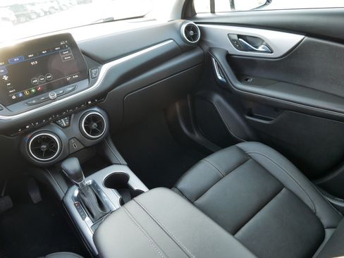 Used 2023 Chevrolet Blazer LT image 11