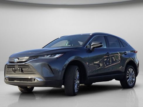 Used 2023 Toyota Venza XLE AWD/4WD image 17