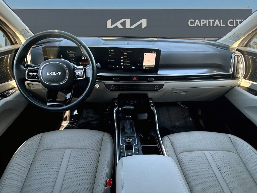 Used 2025 Kia Sorento S AWD/4WD image 10