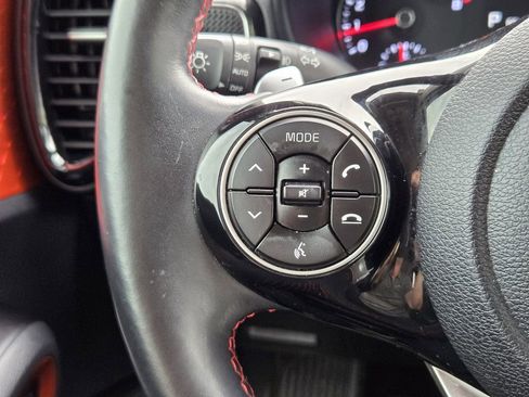 Certified 2022 Kia Soul Turbo FWD image 26