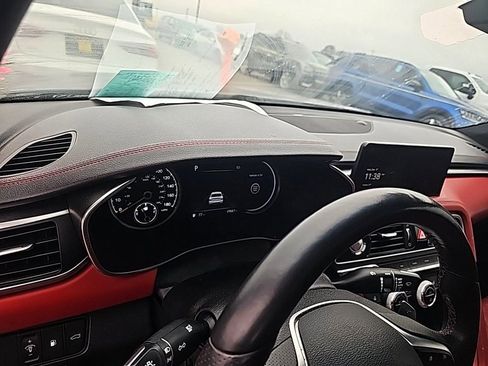 Used 2022 Genesis G70 3.3T Launch Edition image 15