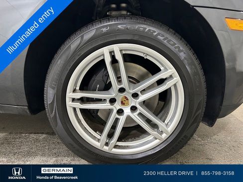 Used 2018 Porsche Macan image 14