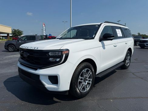 Certified 2025 Ford Expedition Active AWD/4WD image 25