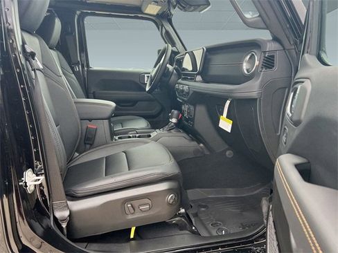 New 2025 Jeep Gladiator Sport w/ Premium Package image 26