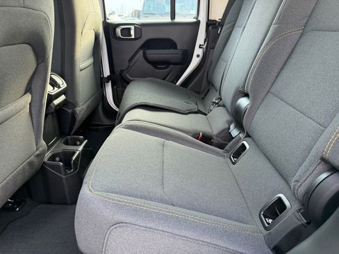 New 2026 Jeep Gladiator Sport image 10